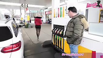 Chica Amateur Es Recogida En Una Gasolinera Y Tiene Sexo