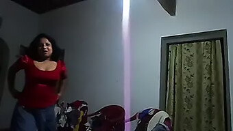 Asian Aunty From Sri Lanka Performs Oral Sex On Her Husband