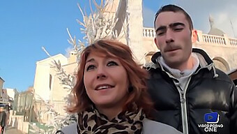 Tânăra roșcată Fallona și videoclipul intim de acasă al iubitului ei