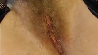 Amateur Webcam: Closeup Of Hairy Blonde Pussy