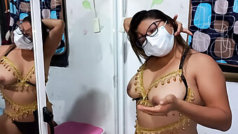 Adolescente India Caliente Baila Y Es Follada Por Su Padrastro En La Habitación Del Dormitorio Indio