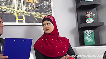 Muslim Lawyer Gets Her Pussy Satisfied With A Blowjob.