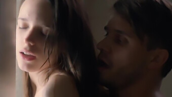 Filme Nifomaniaca De Stacy Martin (2013) Com Um Tema Da Buceta