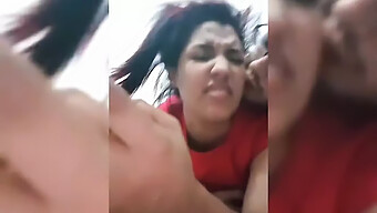 18+ Colombiaanse Schoonheid Geniet Van Grote Tepels En Pik In Zelfgemaakte Video