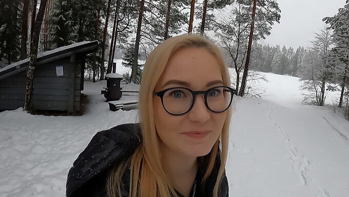 Beautiful teen enjoys rough sex in the snow